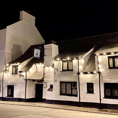 Jolly Sailor Inn Looe Bagian luar foto