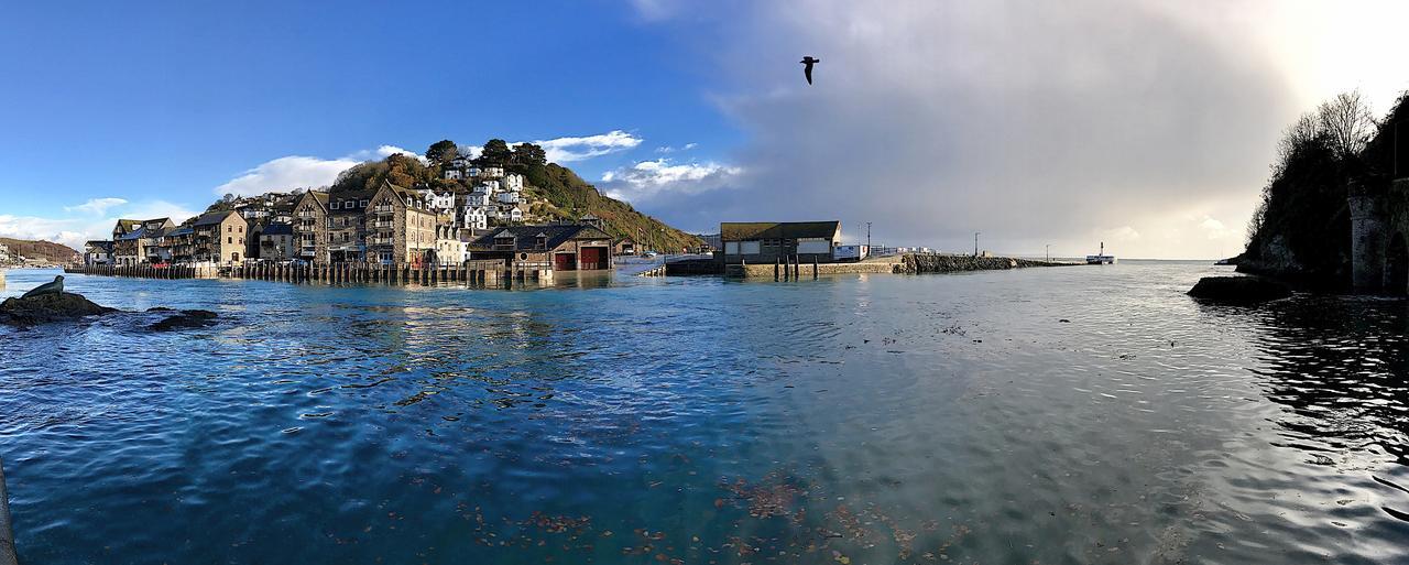 Jolly Sailor Inn Looe Bagian luar foto