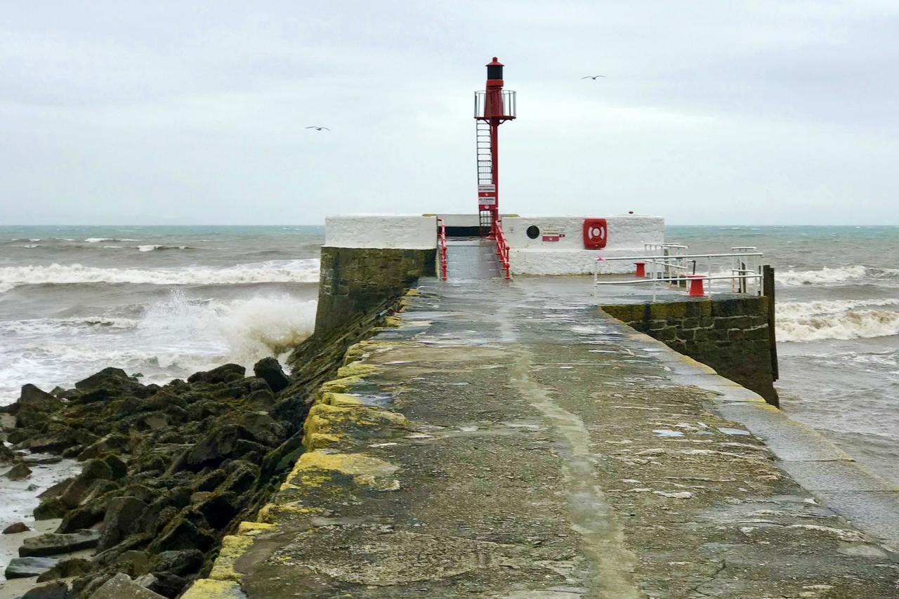 Jolly Sailor Inn Looe Bagian luar foto
